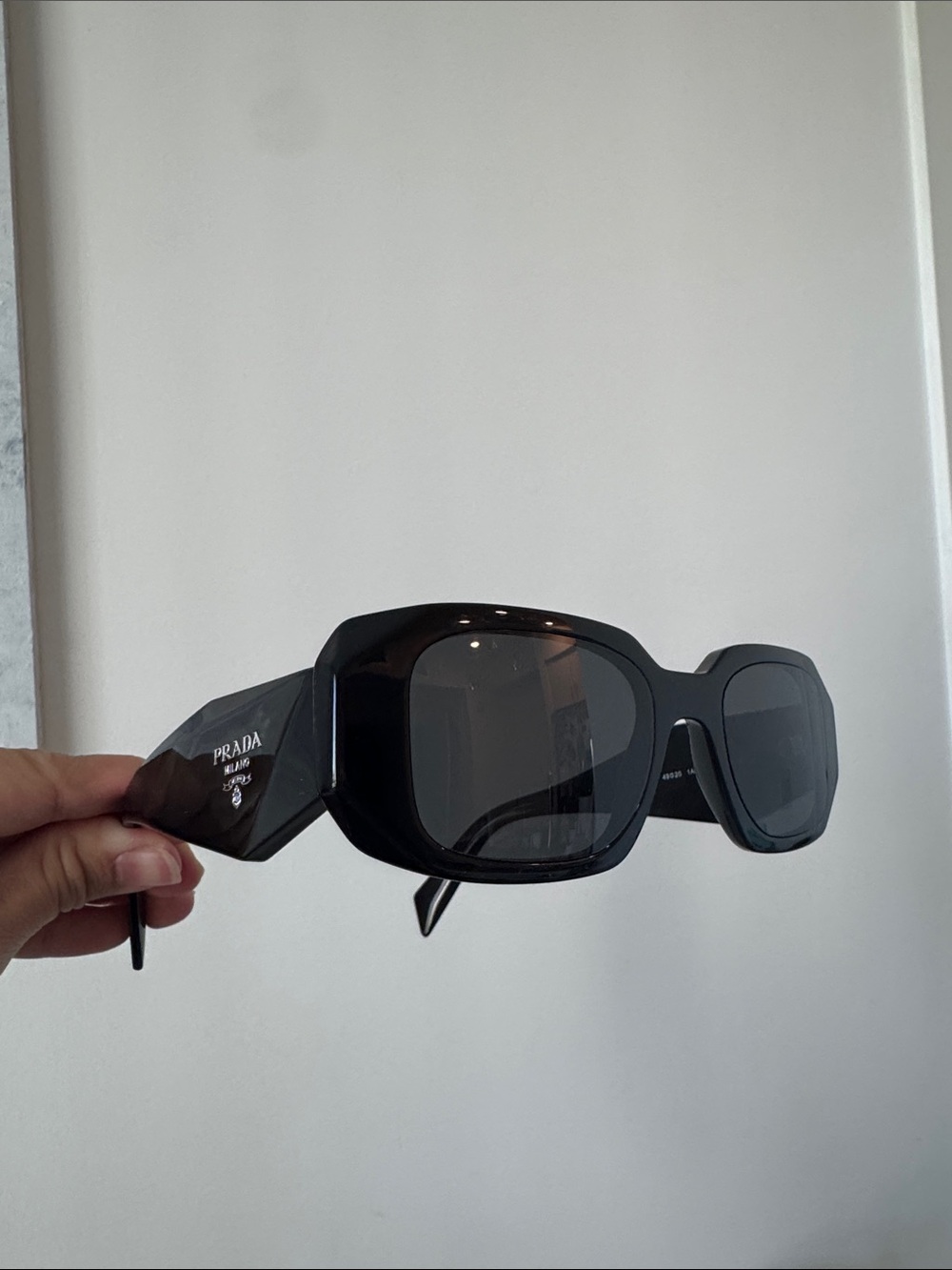 PRADA PR 17W Black Frame Sunglasses Unisex - Picture 7 of 12